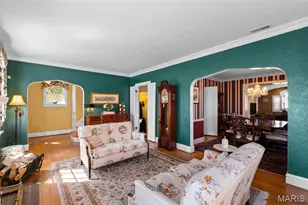 121 Parkland Ave, Glendale, MO 63122 - Photo 13