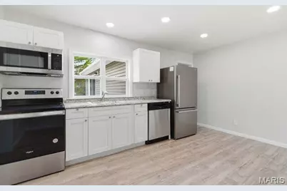 512 W Cherry Street, Winfield, MO 63389 - Photo 11