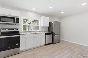 512 W Cherry St, Winfield, MO 63389 - Photo 11