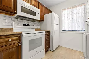 1722 Gascony Parc Dr, Lake Saint Louis, MO 63367 - Photo 9