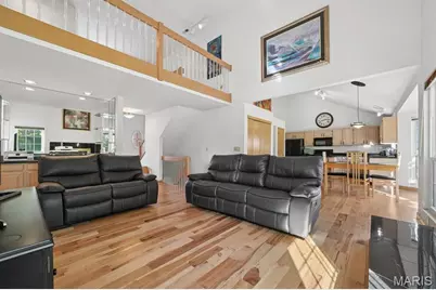 2136 Riding Spur Drive, Maryland Heights, MO 63146 - Photo 11