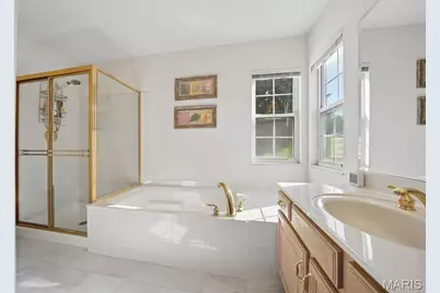 2136 Riding Spur Drive, Maryland Heights, MO 63146 - Photo 23