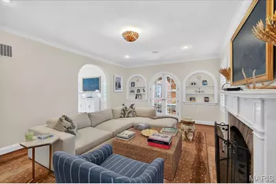 7801 Davis, Saint Louis, MO 63105 - Photo 9