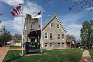 2736 Sutton Blvd, Maplewood, MO 63143 - Photo 1