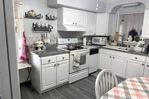 9319 Brenda Ave, Affton, MO 63123 - Photo 13
