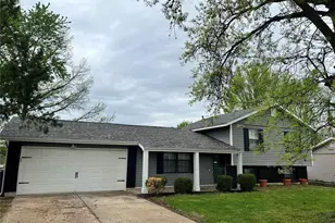 158 Universal Dr, Saint Peters, MO 63376 - Photo 1