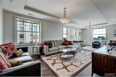 232 N Kingshighway Boulevard #1102, Saint Louis, MO 63108 - Photo 1