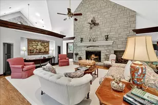 16916 Pacland Ridge Dr, Chesterfield, MO 63005 - Photo 15