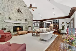 16916 Pacland Ridge Dr, Chesterfield, MO 63005 - Photo 13