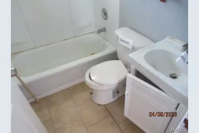 224 Tay Road, Saint Louis, MO 63137 - Photo 17