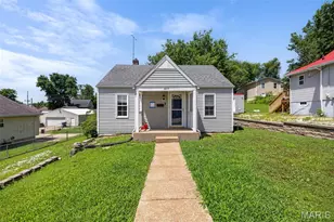 835 Warne St, Festus, MO 63028 - Photo 1