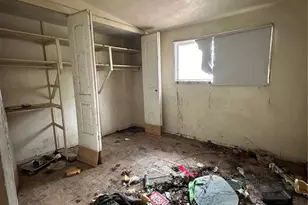 8428 Red Fir Dr, Berkeley, MO 63134 - Photo 11