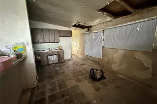 8428 Red Fir Dr, Berkeley, MO 63134 - Photo 7