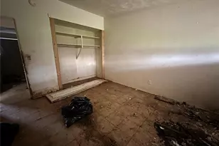 8428 Red Fir Dr, Berkeley, MO 63134 - Photo 15