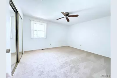 15575 Clover Ridge Drive, Chesterfield, MO 63017 - Photo 17