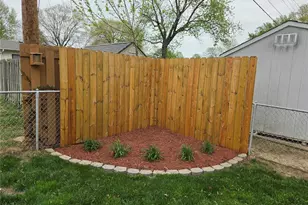 2310 Orleans Ln, Florissant, MO 63031 - Photo 3