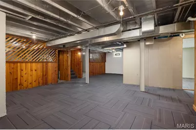 17 Valley Drive, Florissant, MO 63031 - Photo 9