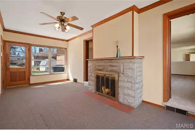 17 Valley Drive, Florissant, MO 63031 - Photo 5