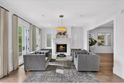 209 N Bemiston Avenue, Saint Louis, MO 63105 - Photo 7