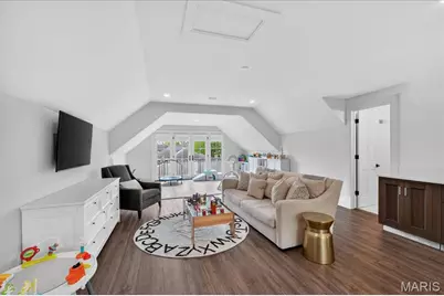 209 N Bemiston Avenue, Saint Louis, MO 63105 - Photo 27