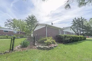 69 Club Grounds N Dr, Florissant, MO 63033 - Photo 27