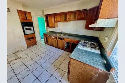 8870 Saint Cyr Drive, Saint Louis, MO 63136 - Photo 7