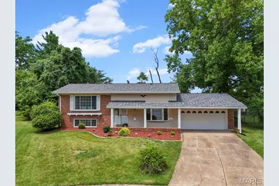2255 Barcelona Drive, Florissant, MO 63033 - Photo 1