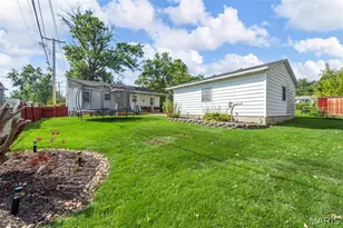10835 Mallory Dr, Saint Louis, MO 63123 - Photo 5