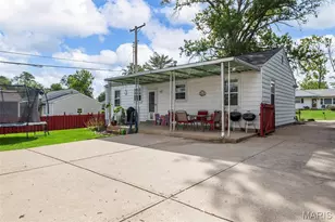 10835 Mallory Dr, Saint Louis, MO 63123 - Photo 3