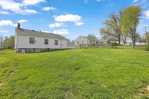 332 Providence Rd, Ballwin, MO 63011 - Photo 33