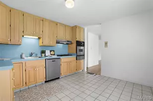 332 Providence Rd, Ballwin, MO 63011 - Photo 17