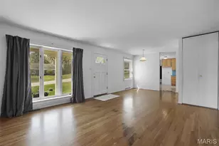 332 Providence Rd, Ballwin, MO 63011 - Photo 9