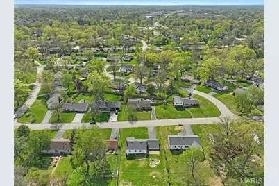 332 Providence Road, Ballwin, MO 63011 - Photo 7