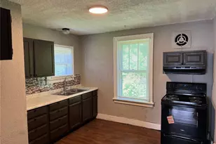 6033 Grimshaw Ave, Pine Lawn, MO 63120 - Photo 9
