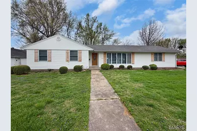 1020 W Taylor Street, Bowling Green, MO 63334 - Photo 1