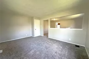 10063 Northgate Dr, Riverview, MO 63137 - Photo 3
