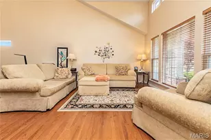 543 Coachgate Ct, Ballwin, MO 63021 - Photo 3