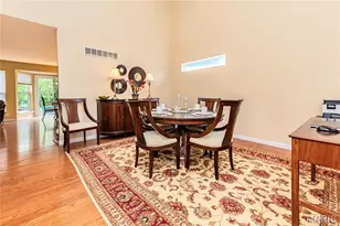 543 Coachgate Ct, Ballwin, MO 63021 - Photo 5