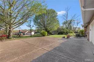 606 Rue Montand Dr, Ballwin, MO 63011 - Photo 23