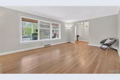 8 Price Court, Olivette, MO 63132 - Photo 5