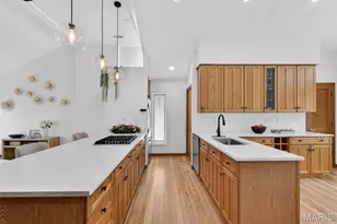 8 Price Ct, Olivette, MO 63132 - Photo 13