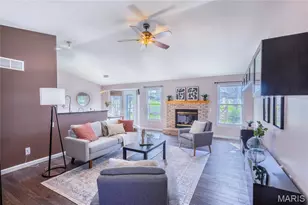 2701 Providence Ridge Dr, Wentzville, MO 63385 - Photo 5