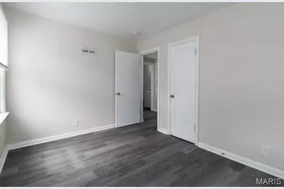 445 Plaza Avenue, Ferguson, MO 63135 - Photo 15