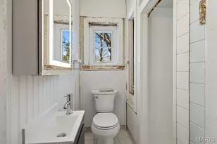 72 Bellerive Acres, Normandy, MO 63121 - Photo 39