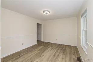 716 Reinke Rd, Ballwin, MO 63021 - Photo 9