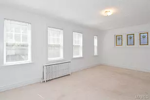 1071 Terrace, Saint Louis, MO 63117 - Photo 3