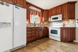 910 Center St, Warrenton, MO 63383 - Photo 9