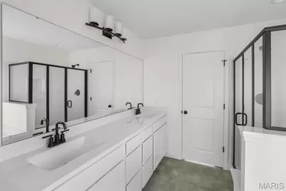 225 Heroes Way, Florissant, MO 63031 - Photo 25