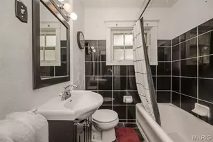 6775 Chamberlain Ave, University City, MO 63130 - Photo 21