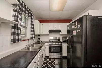 6775 Chamberlain Avenue, University City, MO 63130 - Photo 11